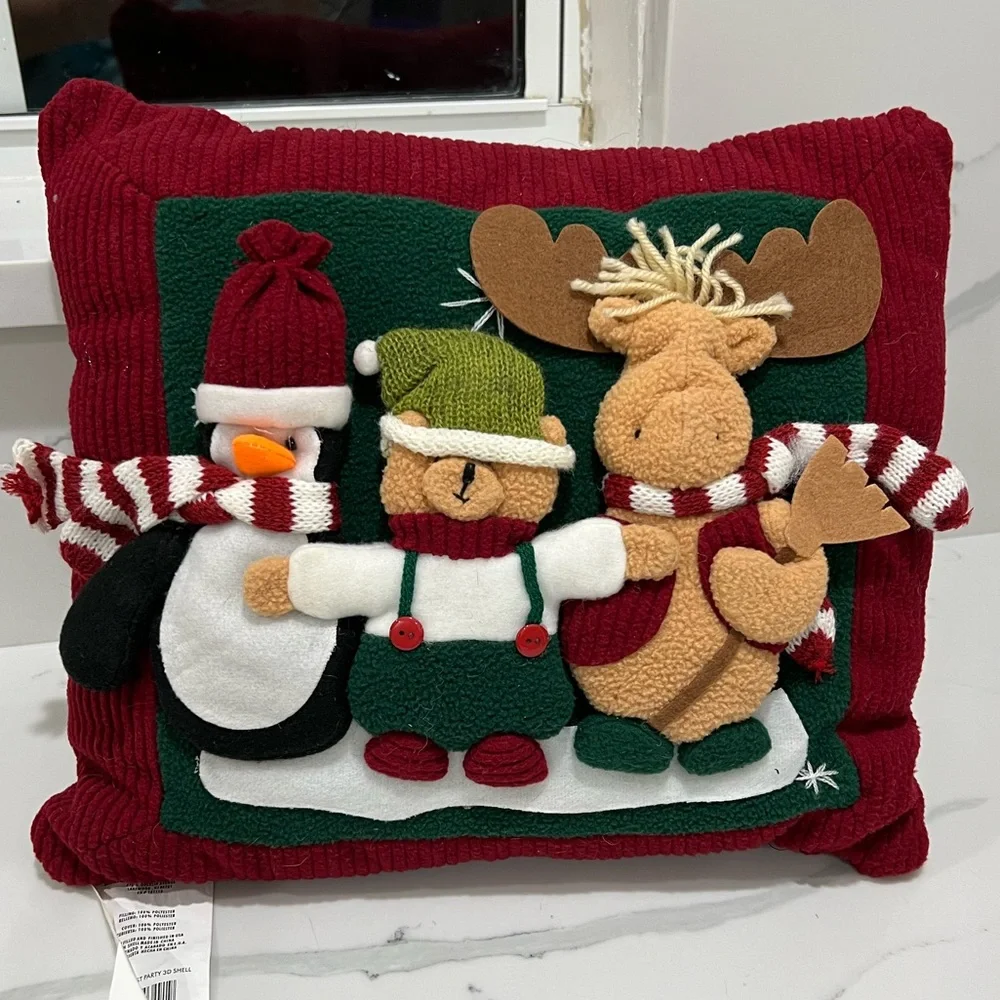 Town and country living Christmas decorative pillow
